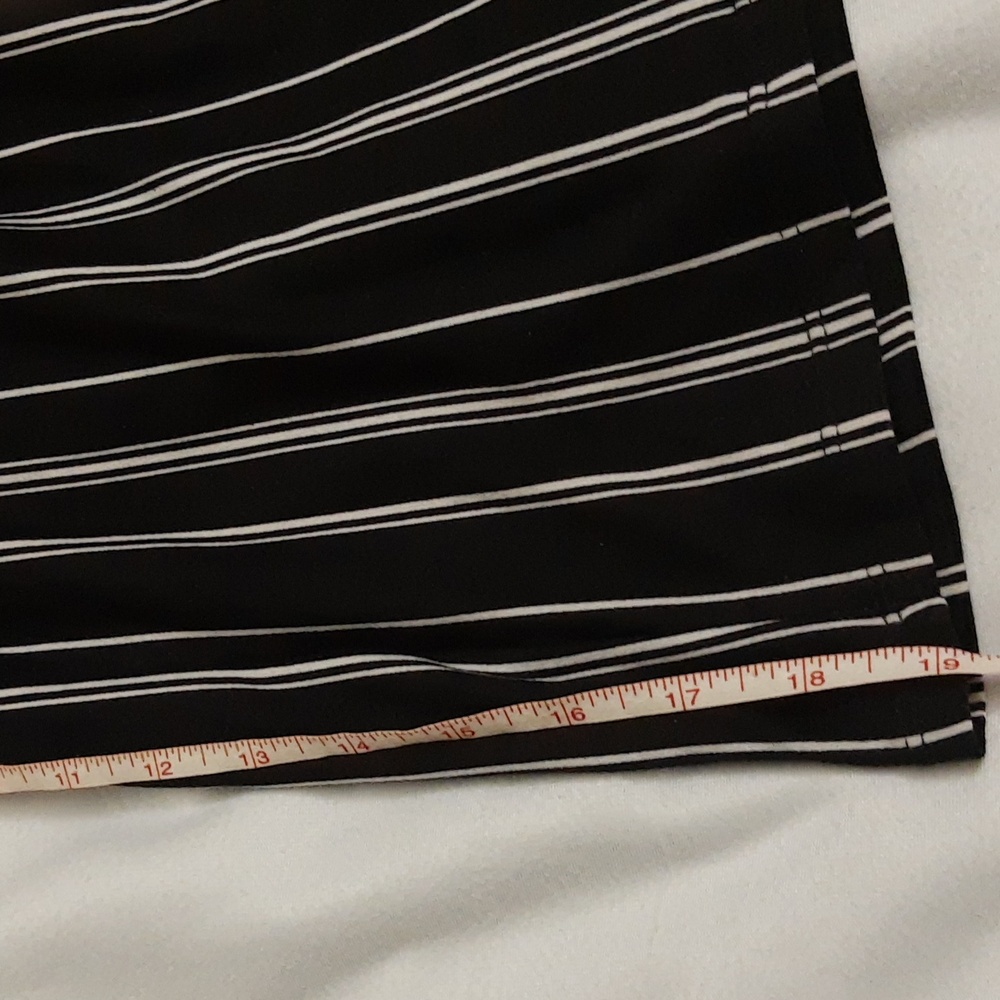 Black and White Pinstripe Jumpsuit, Women Juniors L (11-13) - Picture 10 of 16